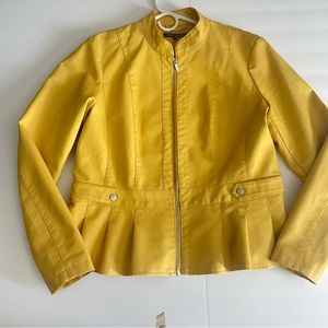 Baccini, Faux Leather Jacket
Baccini beautiful 🤩 color yellow Mustard